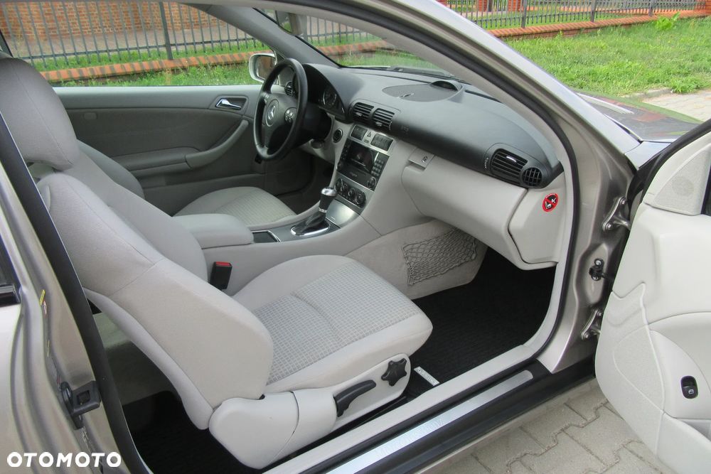 Mercedes-Benz Klasa C 180 Kompressor Automatik Sport Edition - 5