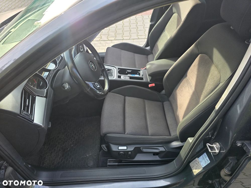 Volkswagen Passat 2.0 TDI BMT Comfortline - 11