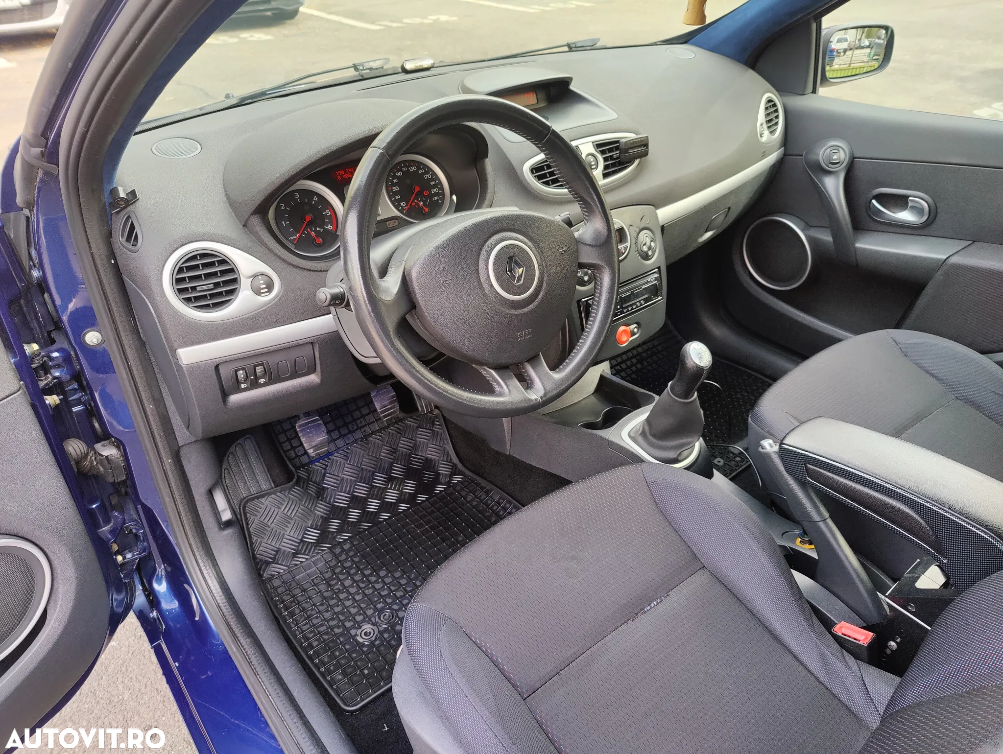 Renault Clio III 1.5dCi Dynamique - 4