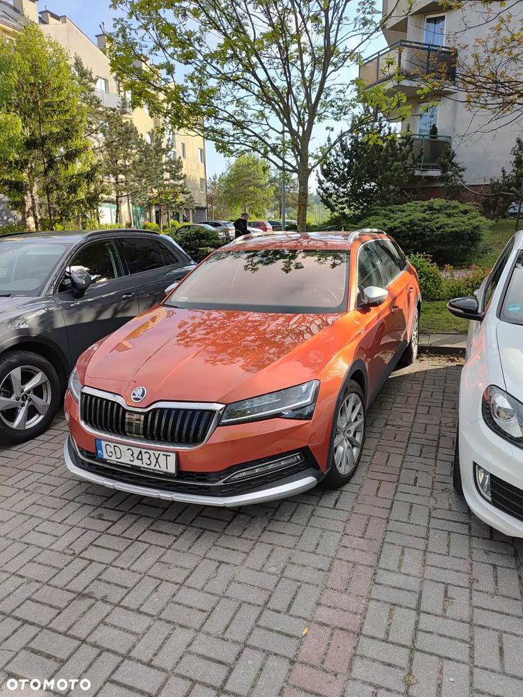 Skoda Superb 2.0 TDI SCR 4x4 Scout DSG - 1