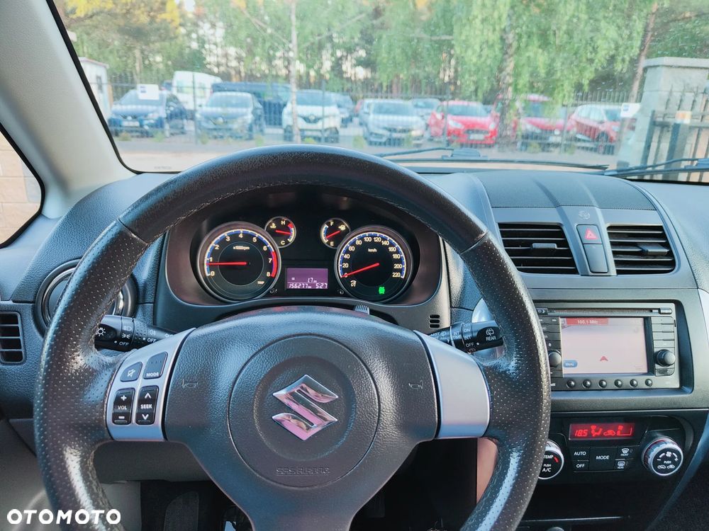 Suzuki SX4 1.6 VVT 4x4 Style - 28