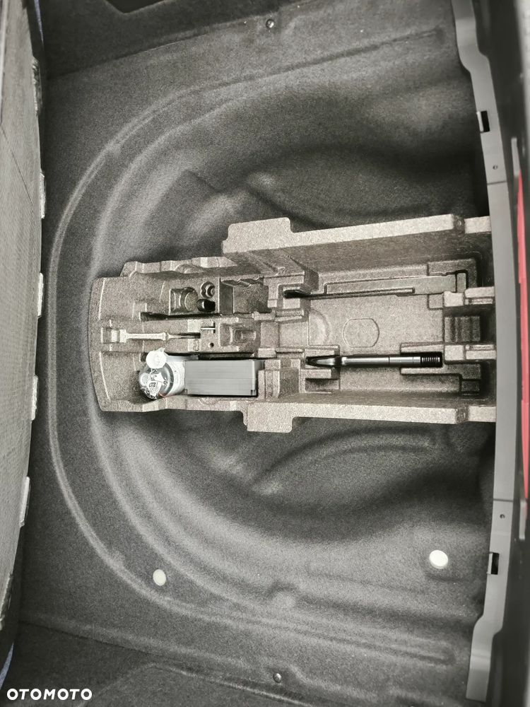 Skoda Superb 2.0 TDI SCR 4x4 Selection DSG - 13