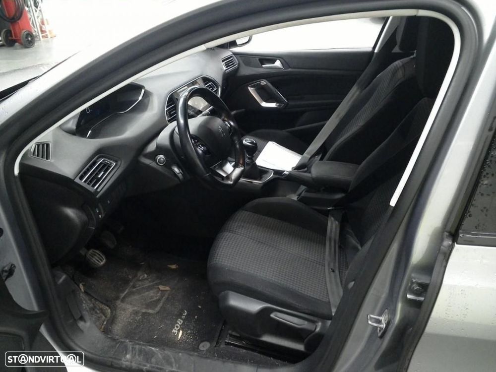 Peugeot 308 SW 1.5 BlueHDi Style - 4