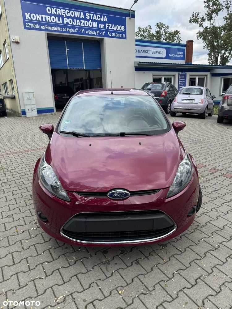 Ford Fiesta 1.25 Ambiente - 2