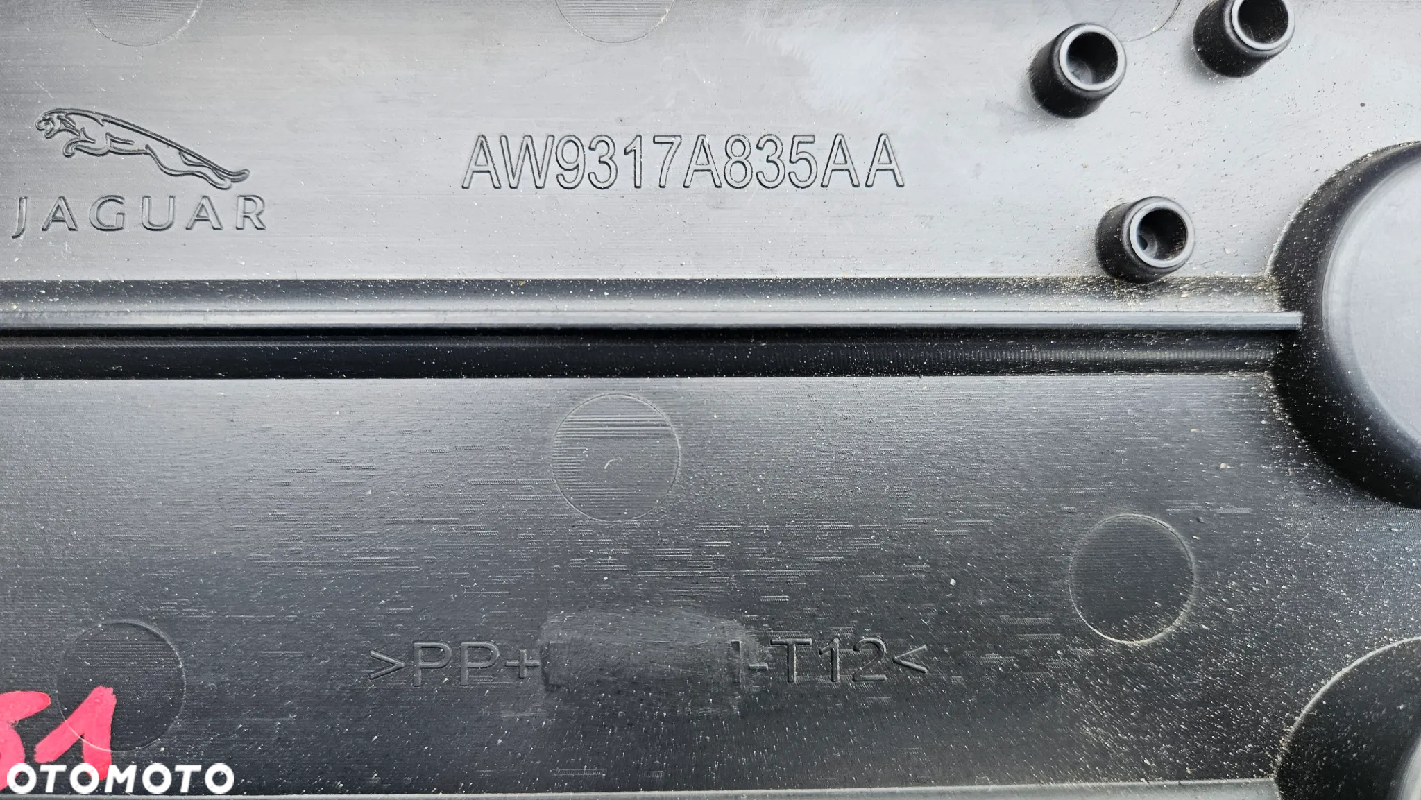 Jaguar XJ 351 Ramka pod tablicę rejestracyjną AW93-17A835-AA - 4