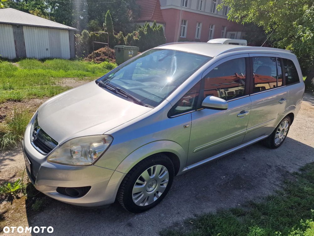 Opel Zafira - 2
