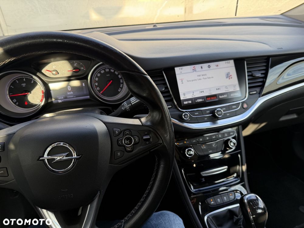 Opel Astra 1.4 T Dynamic S&S - 9