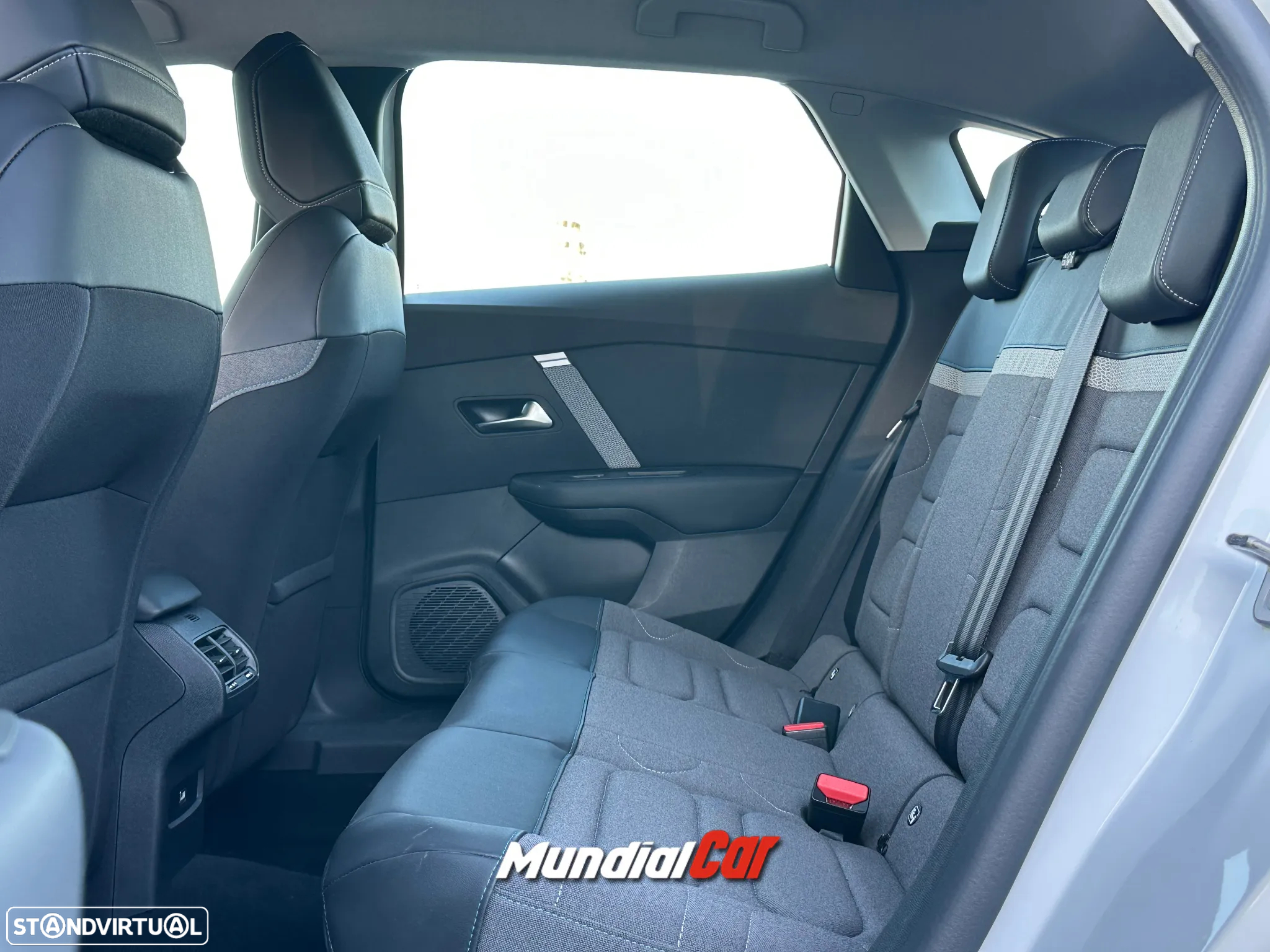 Citroën C4 BlueHDi 130 Stop&Start EAT8 FEEL PACK - 22