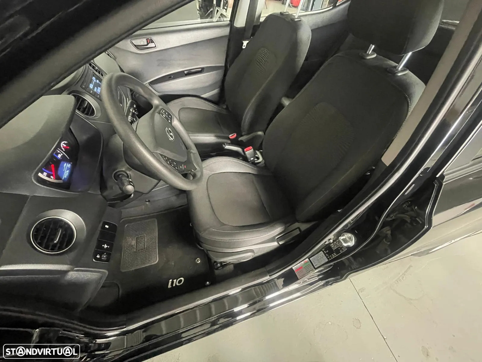 Hyundai i10 1.0 Urban - 14