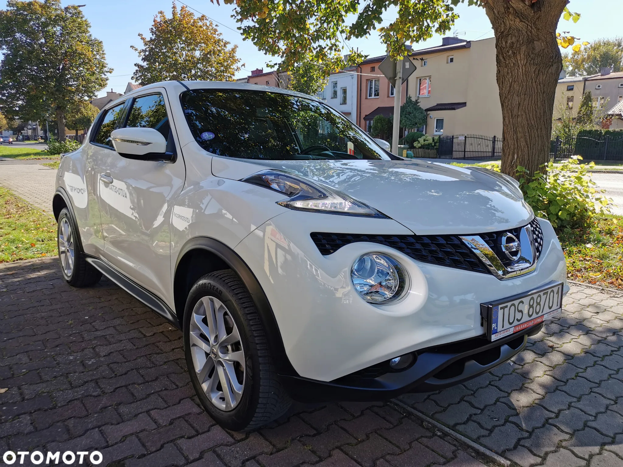 Nissan Juke 1.2 DIG-T N-Connecta EU6 - 3