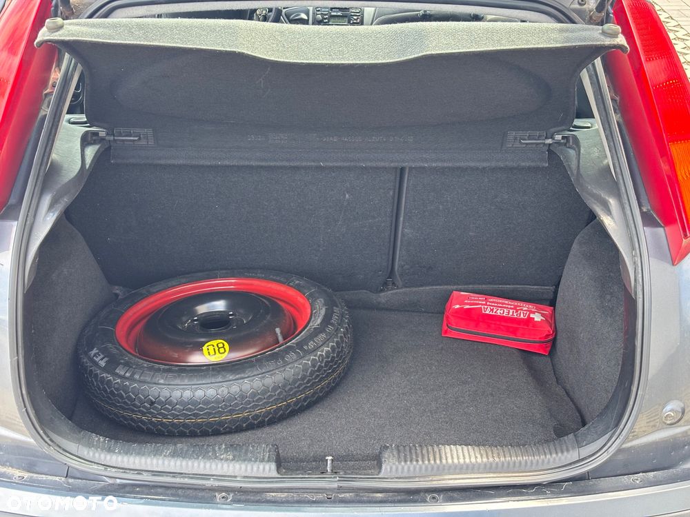 Ford Focus 1.6 Ghia - 12