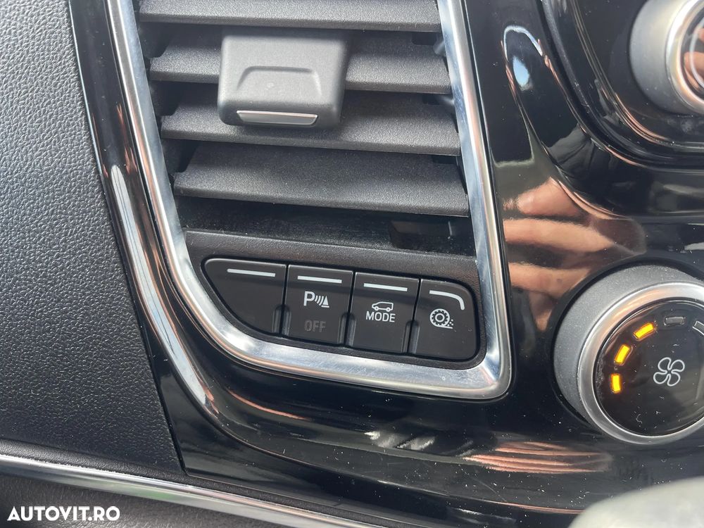 Ford Tourneo Custom - 14