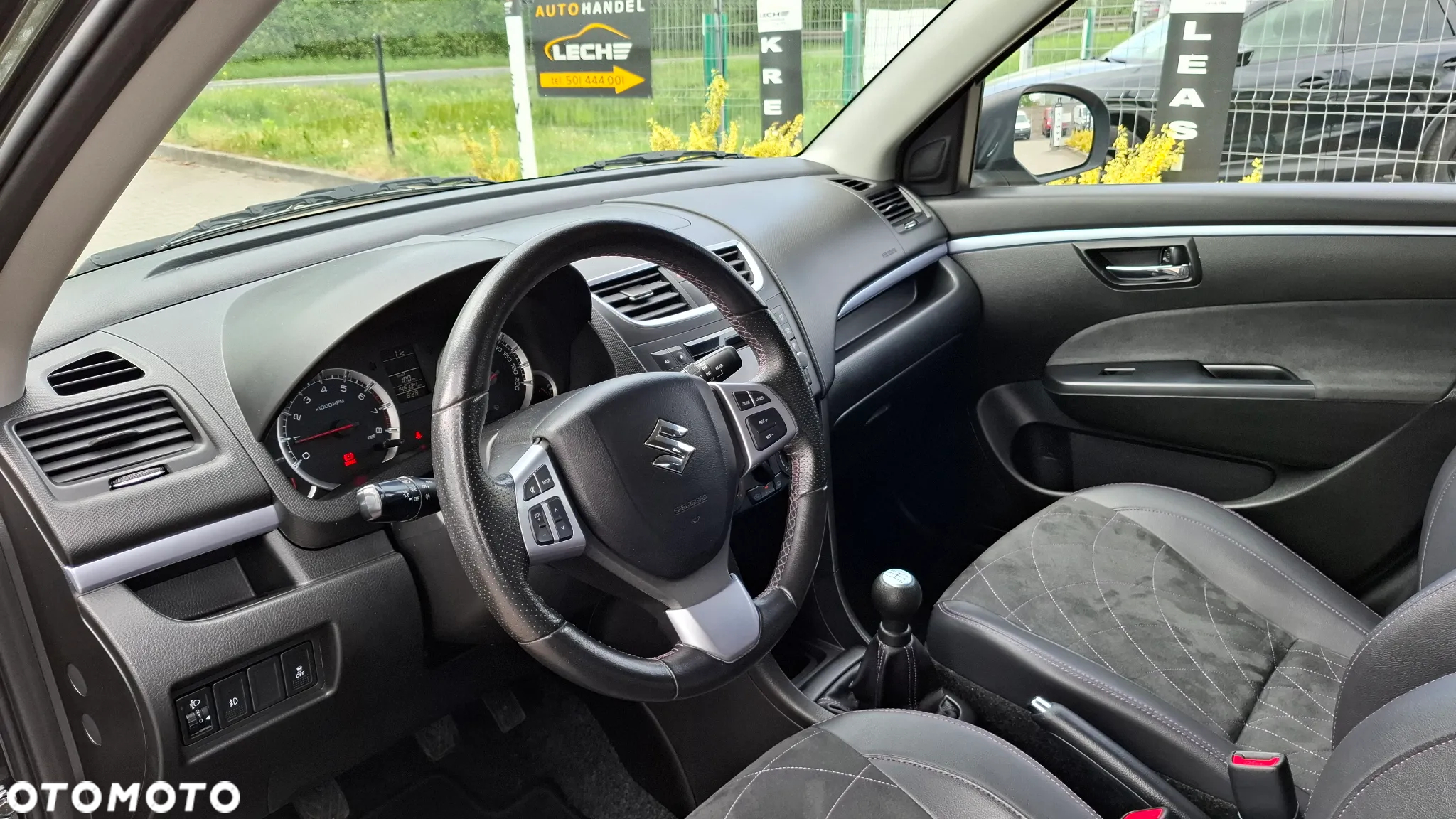 Suzuki Swift 1.2 Premium - 12