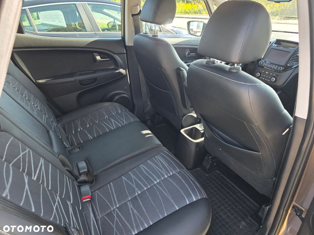 Kia Venga 1.4 Business Line - 10