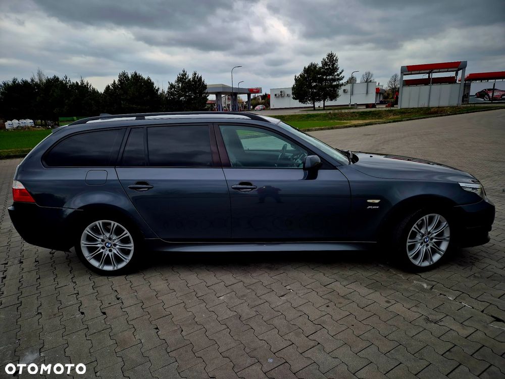 BMW Seria 5 530d xDrive Touring - 4