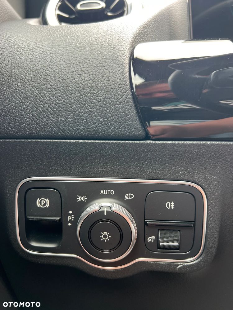 Mercedes-Benz GLA 180 d 8G-DCT Style - 16