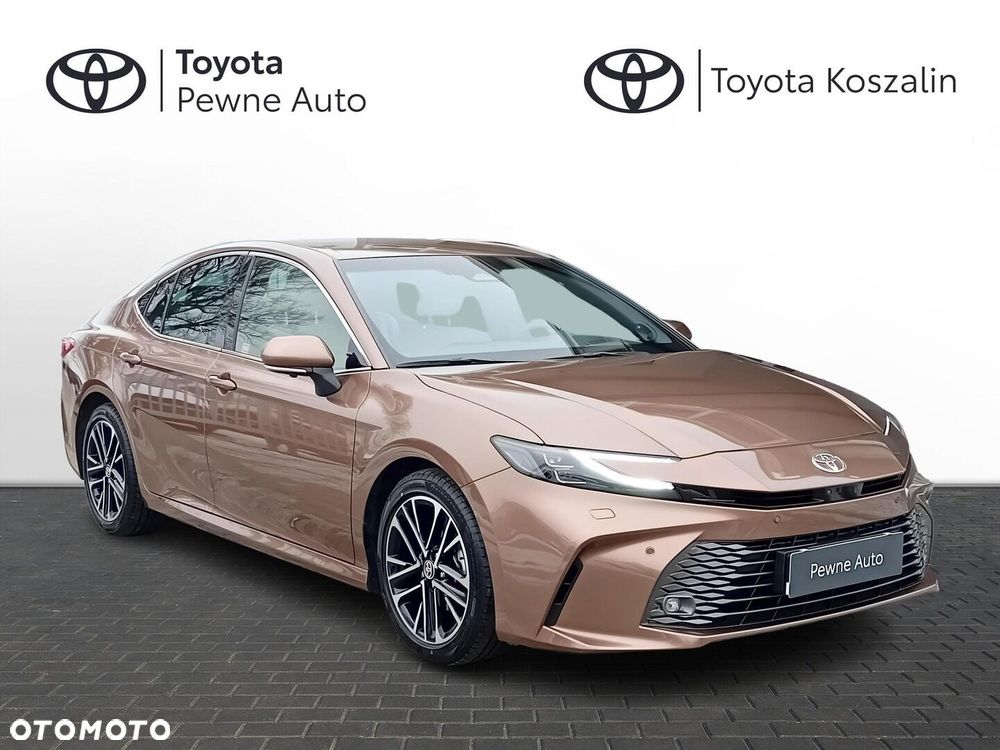 Toyota Camry - 25