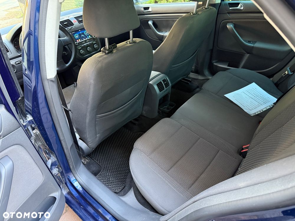 Volkswagen Jetta 2.0 TDI Comfortline DSG - 26