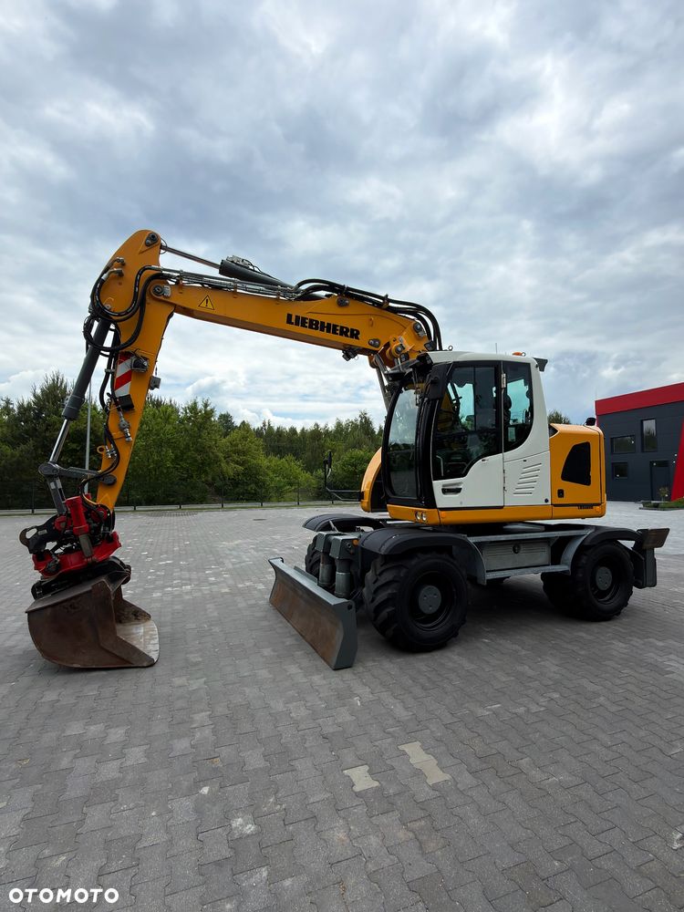 Liebherr A914 compact |rototilt |lapy-plug| - 1