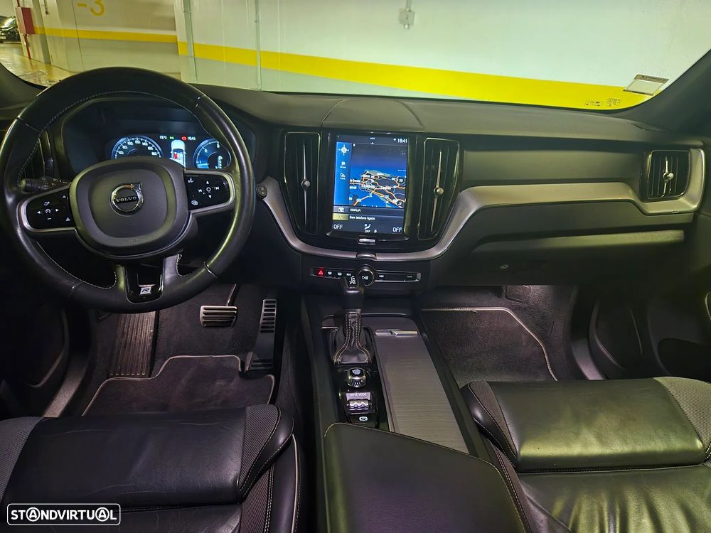 Volvo XC 60 2.0 D4 R-Design Geartronic - 43