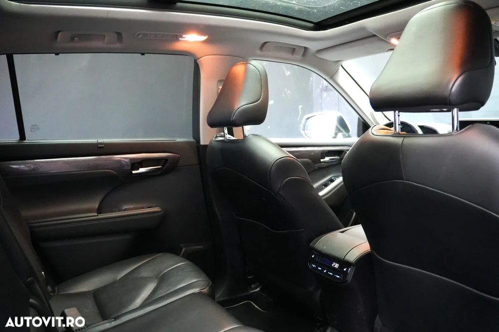 Toyota Highlander 2.5 L Hybrid Dynamic Force 248CP Luxury Pearly - 11