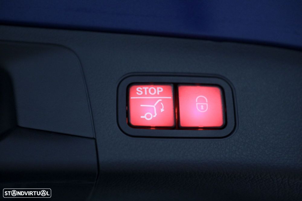 Mercedes-Benz GLA 250 e AMG Line - 12