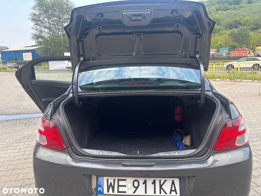 Peugeot 301 1.6 HDi Allure - 10