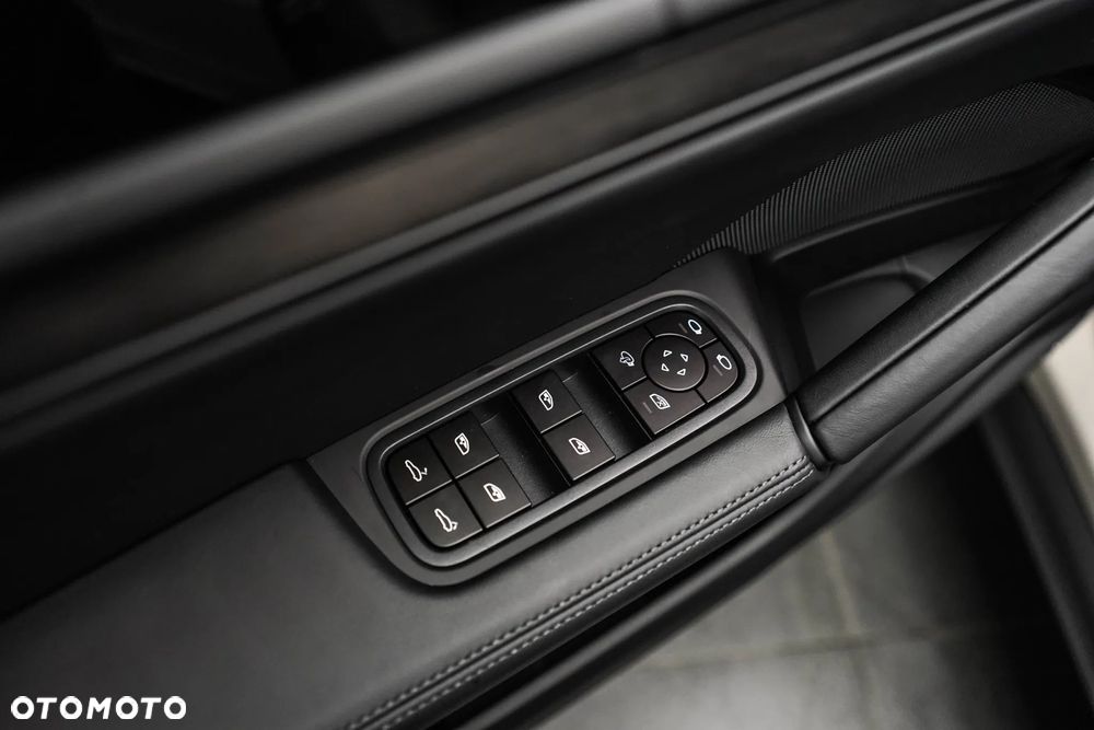 Porsche Cayenne Standard - 26