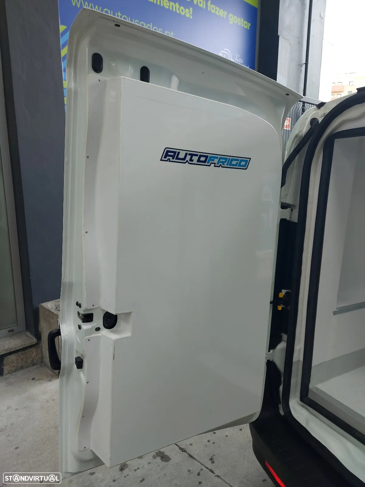 Fiat DOBLO EASY FRIO ESTRADA E GARAGEM - 8