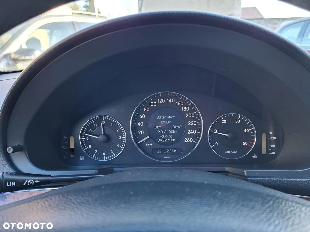 Mercedes-Benz Klasa E 270 CDI Elegance - 4