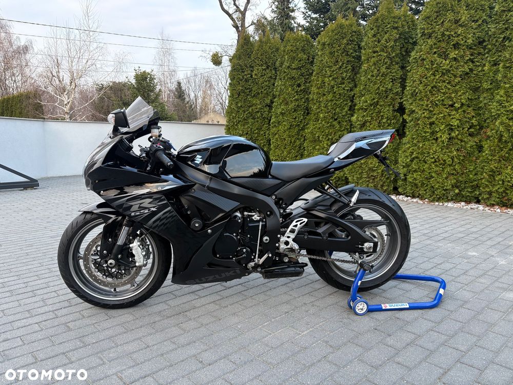 Suzuki GSX-R - 30