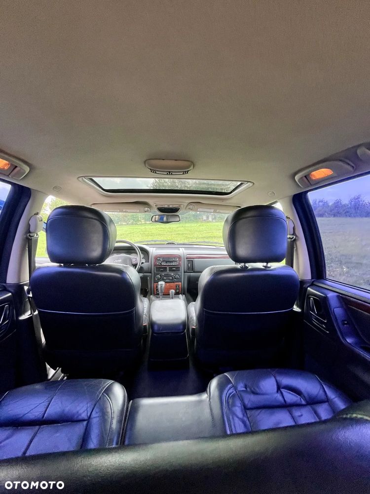 Jeep Grand Cherokee - 14