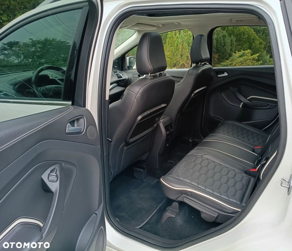 Ford Kuga - 38