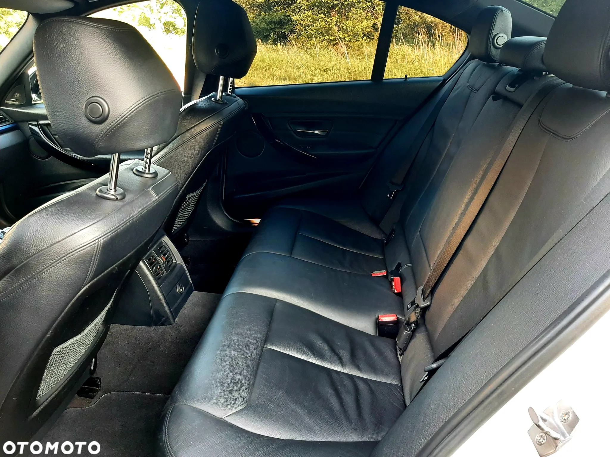 BMW Seria 3 318d M Sport Shadow - 8