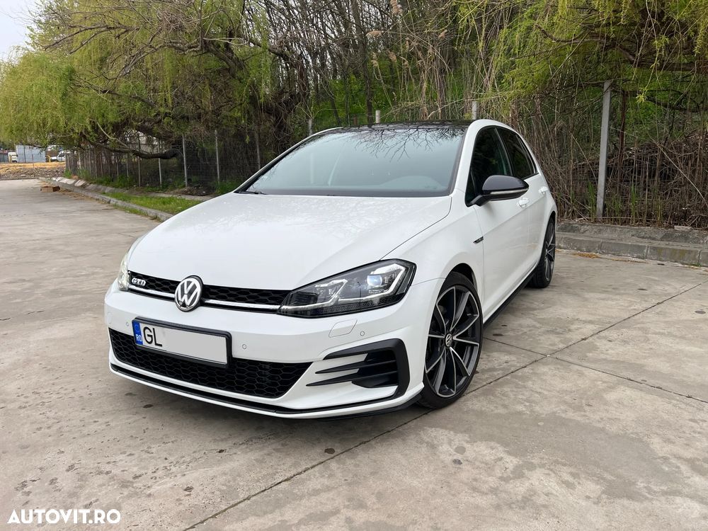 Volkswagen Golf 2.0 TDI DSG GTD - 2