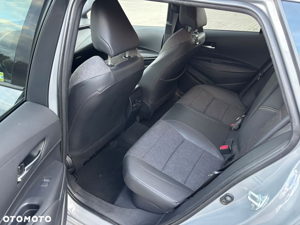 Toyota Corolla - 23