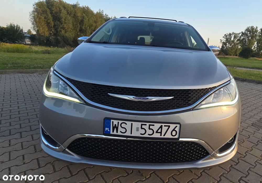 Chrysler Pacifica - 18