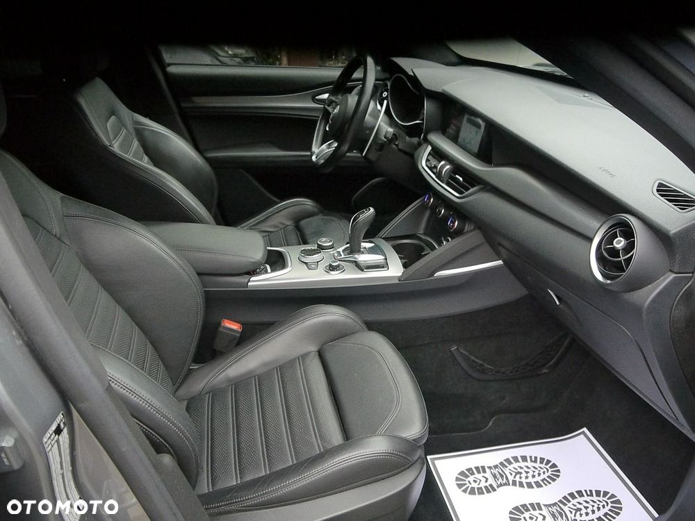 Alfa Romeo Stelvio 2.2 16V AT8 Q4 Super - 31