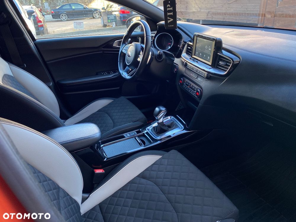 Kia ProCeed 1.4 T-GDI DCT7 OPF GT LINE - 30