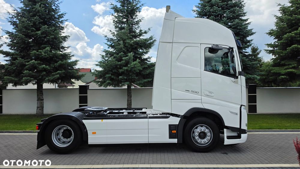 Volvo ///FH///500///2023/// GLOBETROTTER///XXL///FULL LED/// VIRTUAL COCPIT///KLIMATYZACJA POSTOJOWA///ZABUDOWY MIĘDZYOSIOWE///WAGA///RADARY/// KAMERA///STAN BARDZO DOBRY - 4