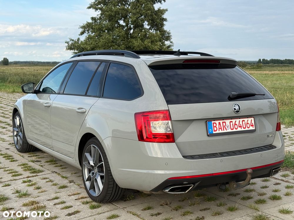 Skoda Octavia 2.0 TDI DSG RS - 5