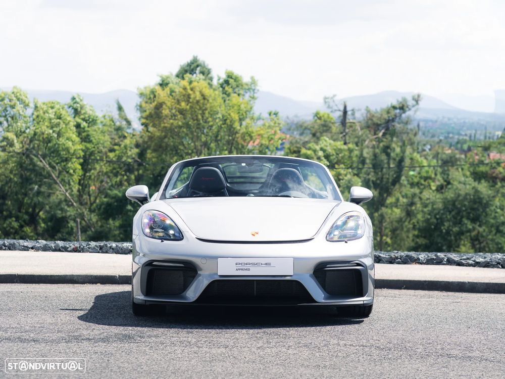 Porsche 718 Spyder - 10