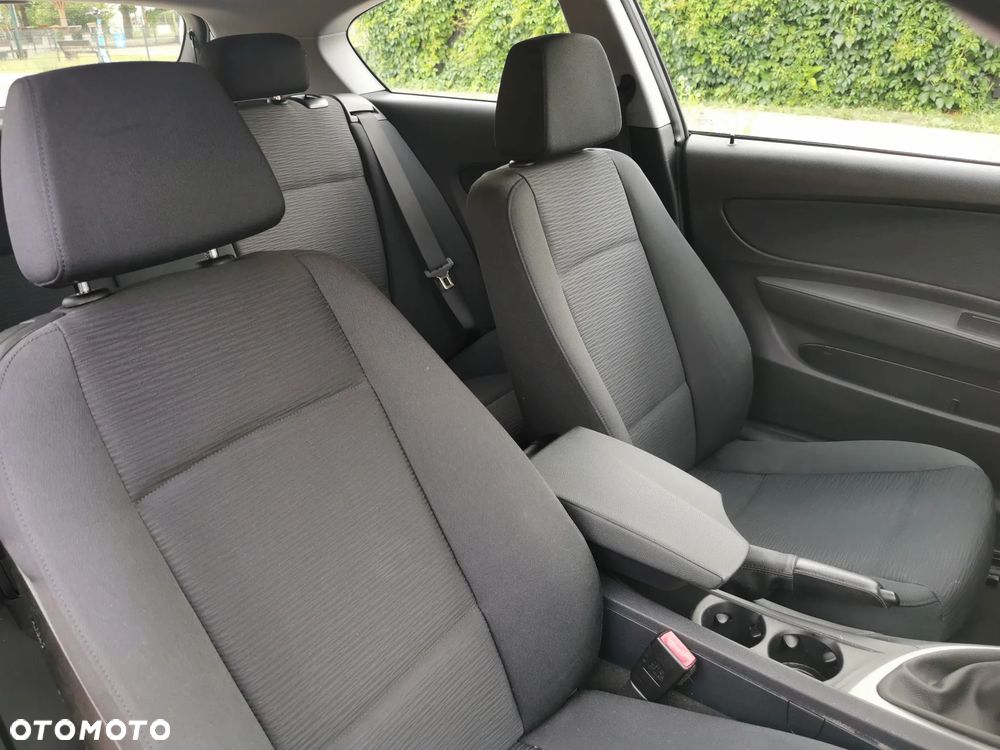 BMW Seria 1 116i - 10