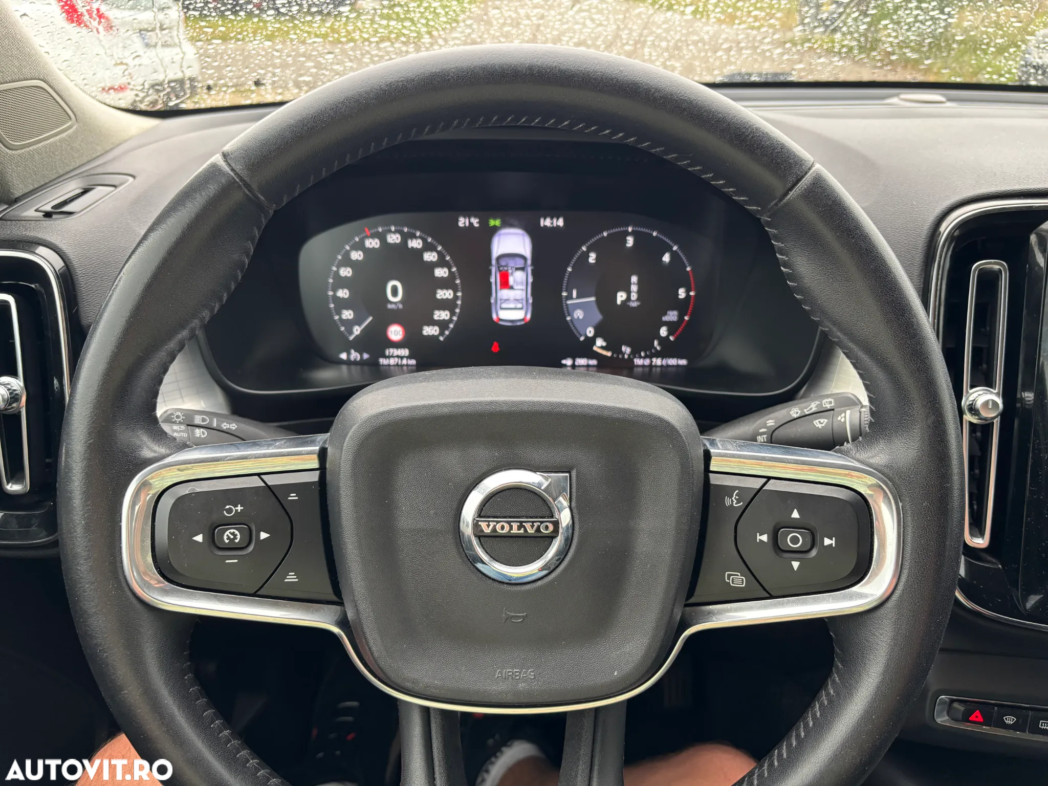 Volvo XC 40 D4 AWD Geartronic Momentum - 20