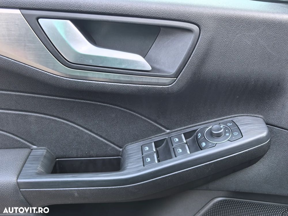 Ford Kuga - 13