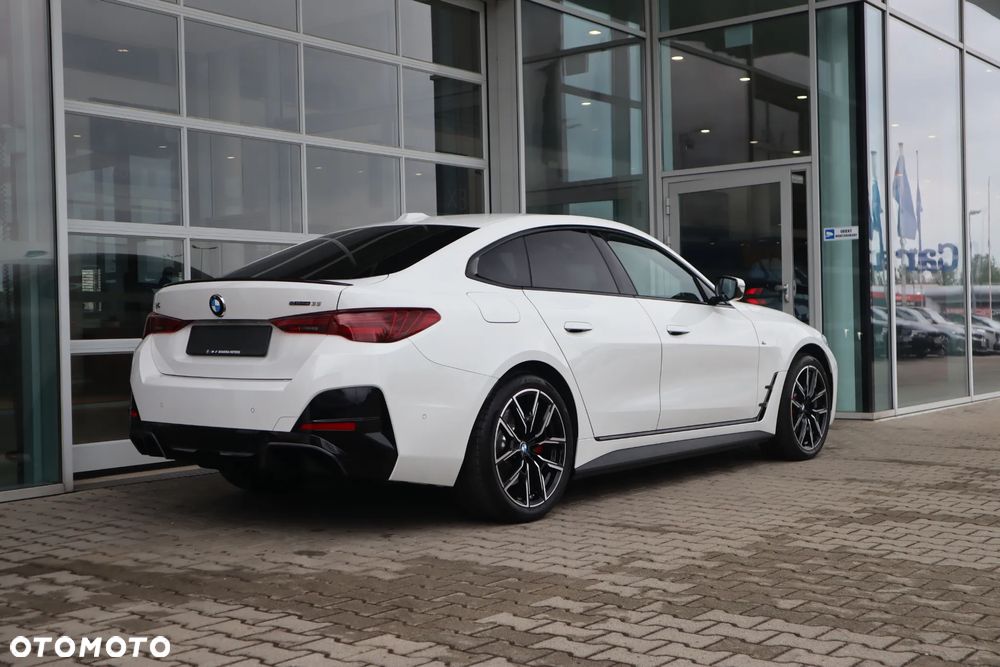 BMW i4 - 5