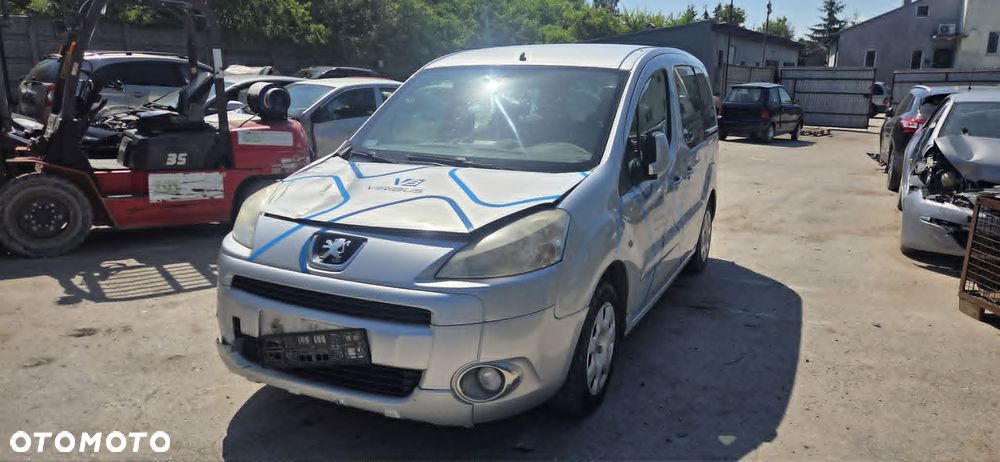 PARTNER II BERLINGO II lampa prawy tył - 4