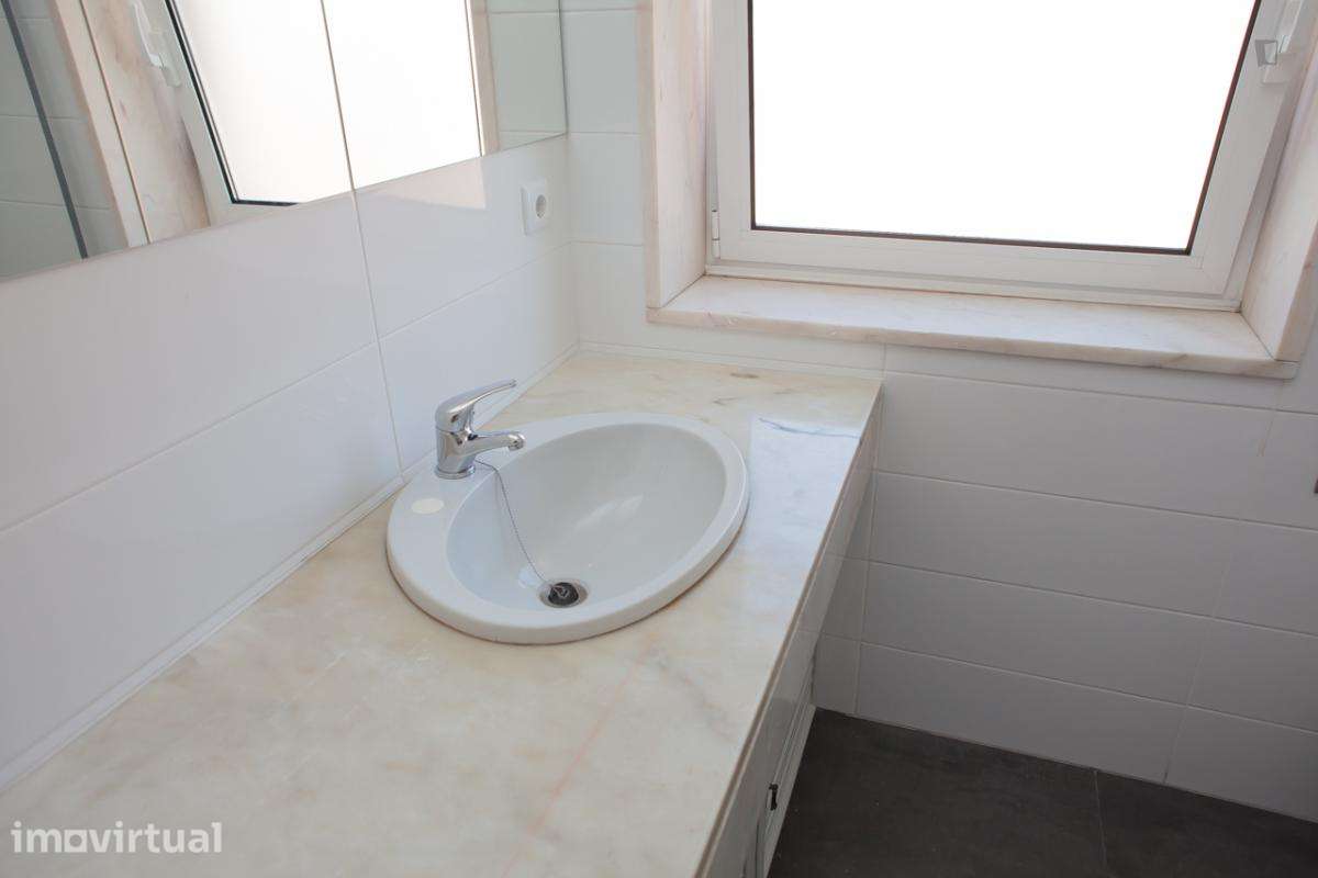 Quarto - localizado em Montes Claros Coimbra - Grande imagem: 3/24