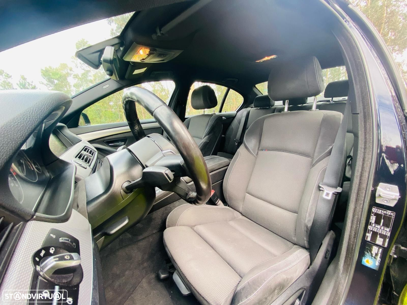 BMW 520 d Pack M - 32