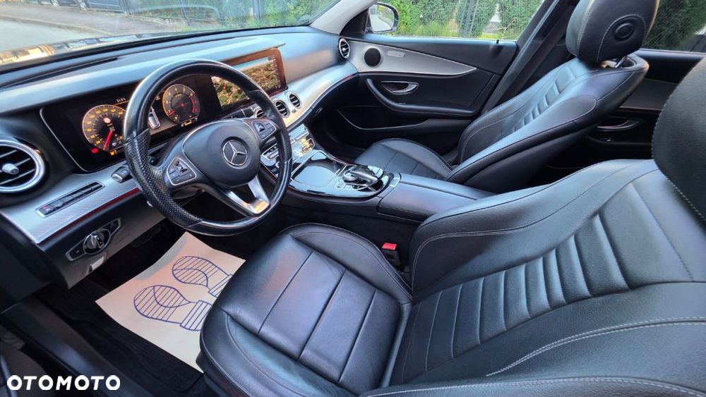 Mercedes-Benz Klasa E 200 4Matic 9G-TRONIC Avantgarde - 26